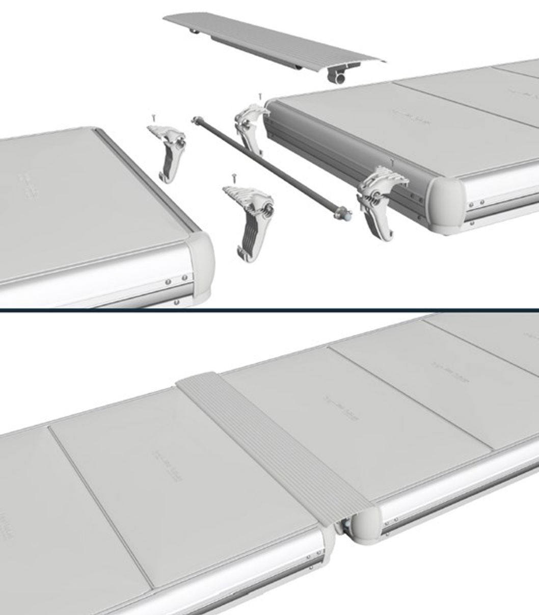 Secciones de muelle EasyFloat conectadas con bisagras y perfiles de cubierta para construir un muelle flotante flexible.
